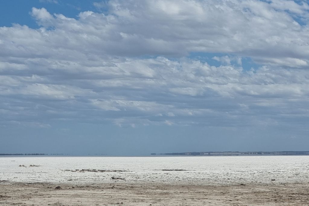 Salt lakes on the fastest route between Perth and Esperance